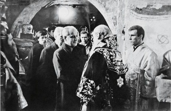 Фото: Церковь накануне распада СССР