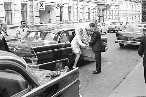Фото: Наряды из салона для новобрачных. Свадьба в СССР