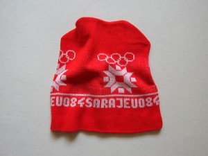 Фото: Шапка-петушок с символикой олимпиады в Сараево 1984 года