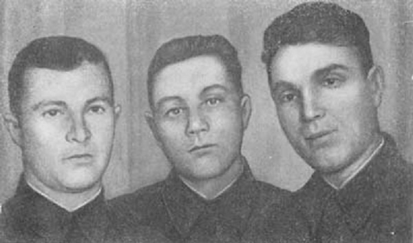 Фото: Участники футбольного матча в блокадном Ленинграде,май 1942 года, А. Федоров, В. Федоров, А. Алов