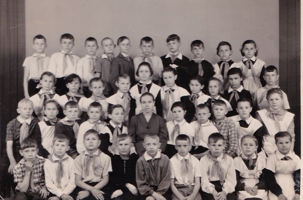 Фото: Школьные фотографии 1 сентября в СССР