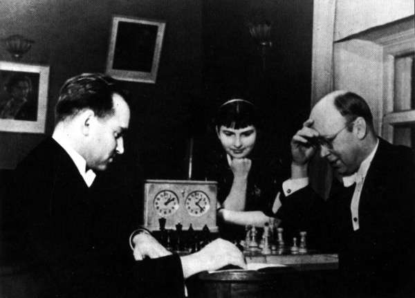 Фото: Шахматный матч между Ойстрахом и Прокофьевым. Выиграл Ойстрах