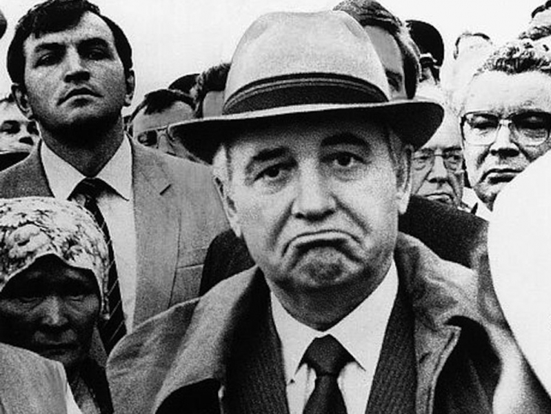 Фото: На Пленуме ЦК КПСС уже 23 апреля 1985 года Горбачёв сообщил о планах широких реформ...