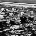 Занятия в бассейне на уроках физкультуры в СССР