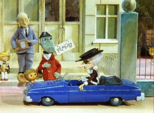 Фото: Старуха Шапоклях из  мультфильма про приключения Чебурашки и Крокодила Гены. 1974 год