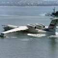 Самолет-амфибия А-40, Альбатрос выполняет маневр на воде.