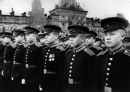 Фото: Суворовцы на Красной площади, 1947 год