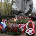 Памятник жертвам трагедии в Лужниках